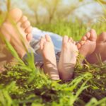 Frühlingsrituale für Familien in der Natur